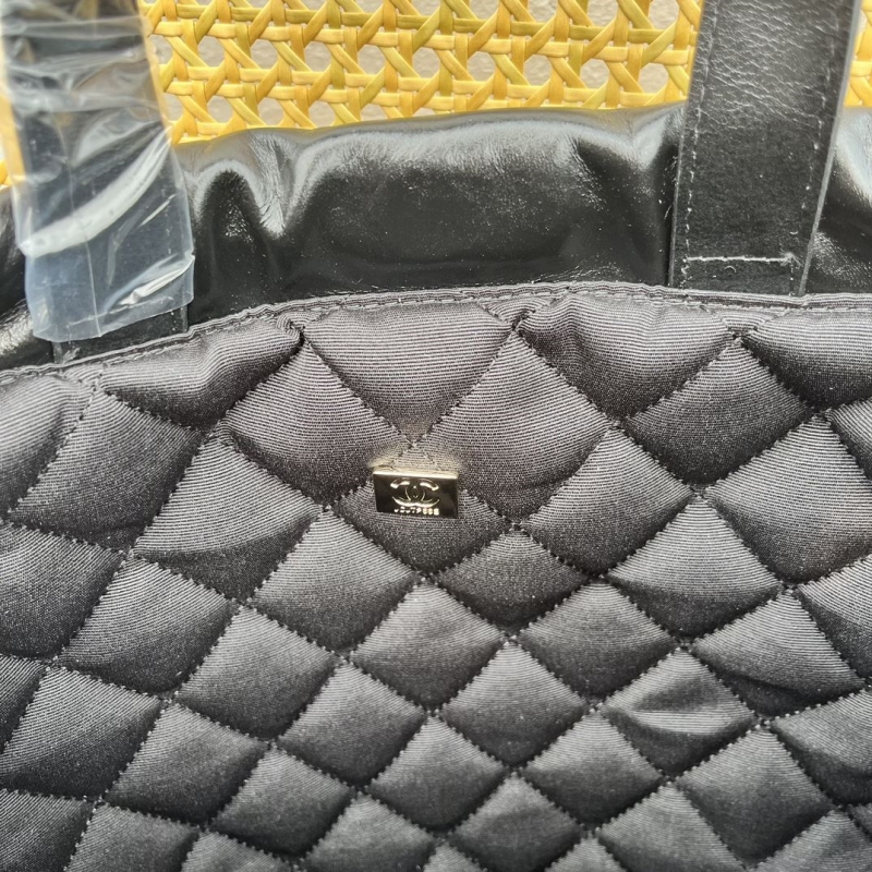 Ch**el hobo 22 bags